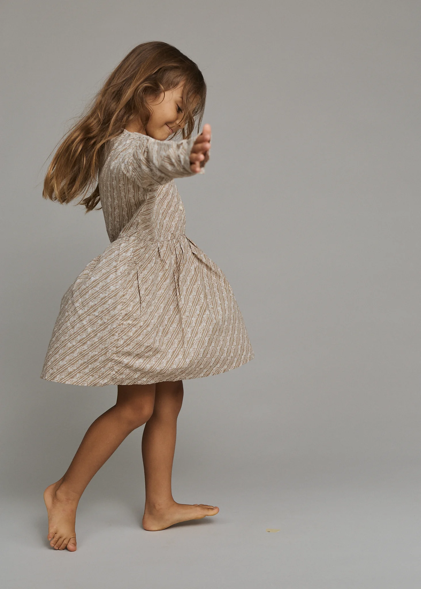 KIDS SOMA DRESS - PRE-FALL 2025 - Image 2