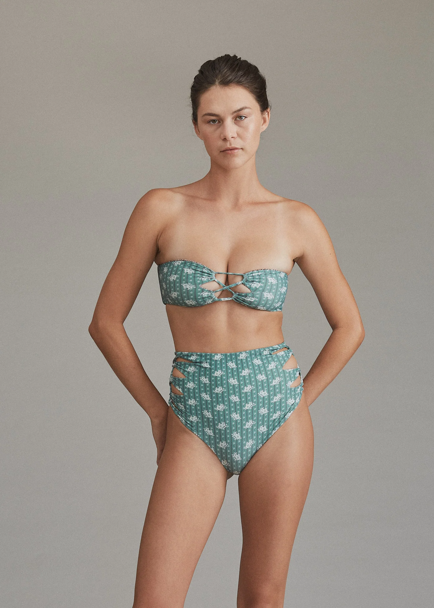 QUEENS BOTTOM - RESORT 2024 - Image 2
